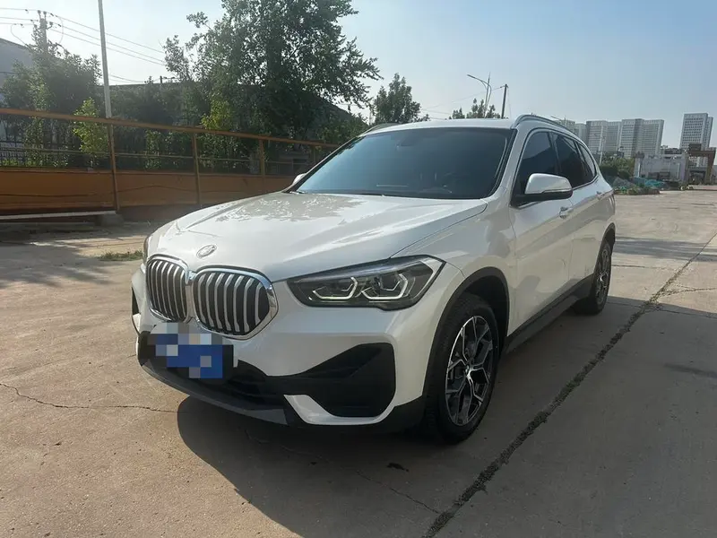 BMW X1 sDrive25Li Leading Version, 2022 — фото 1