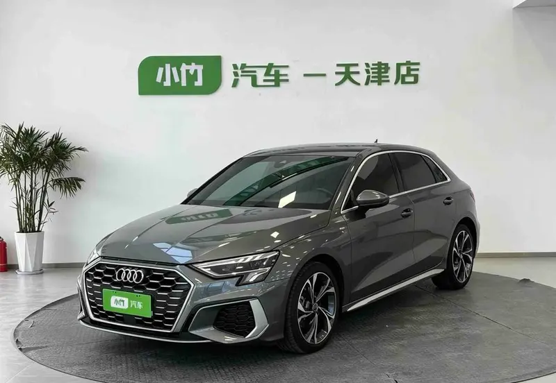 Audi A3 Sportback 35 TFSI Luxury Sport Version, 2022 — фото 1