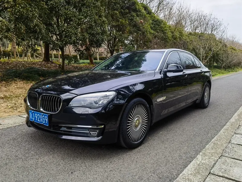 BMW 7-Series, 2014