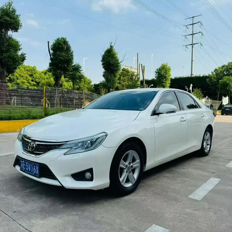 Toyota Reiz, 2013