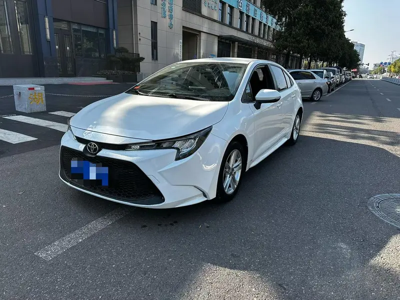Toyota Levin TNGA 1.5L Leading Edition, 2021 — фото 1