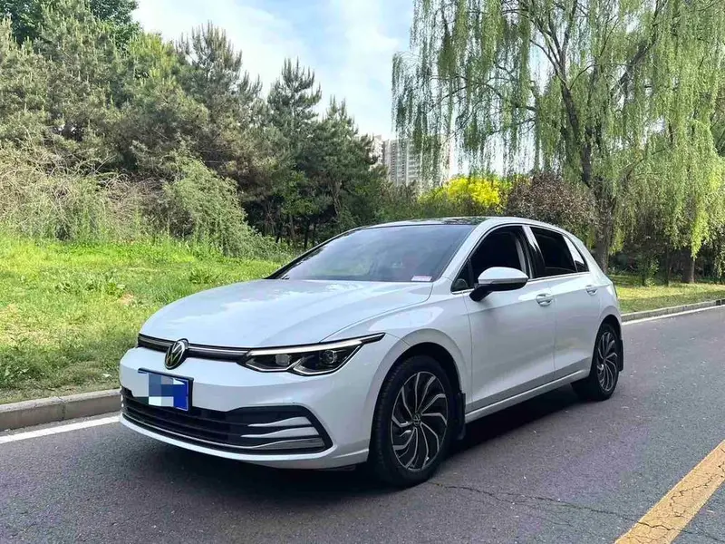 Volkswagen Golf, 2021