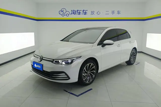 Volkswagen Golf, 2023