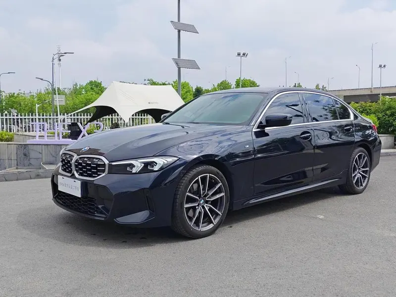 BMW 3-Series, 2023