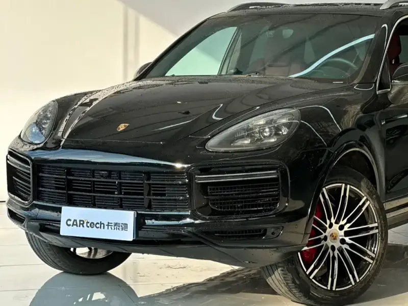 Porsche Cayenne, 2012
