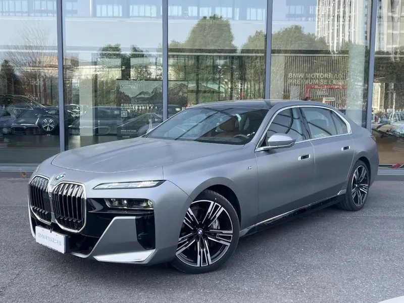 BMW 7-Series, 2023