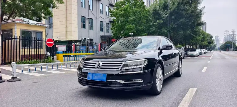 Volkswagen Phaeton 3.6L V6 4 Seater Extended Individual Edition, 2011 — фото 1