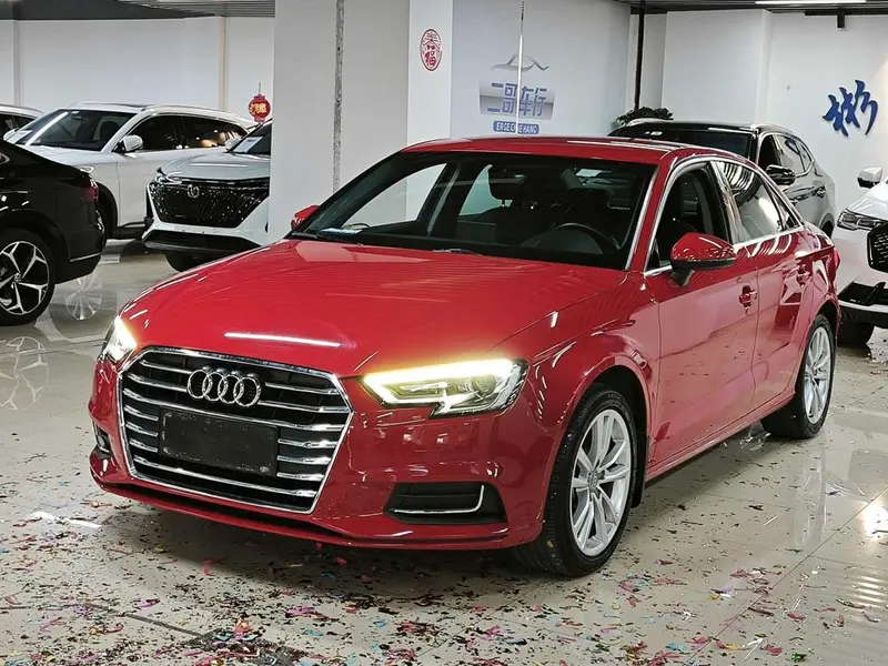 Audi A3 Limousine 35 TFSI Version CN6, 2019 — фото 1