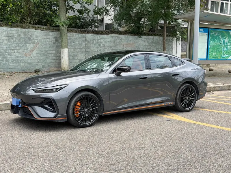 Changan UNI-V, 2025