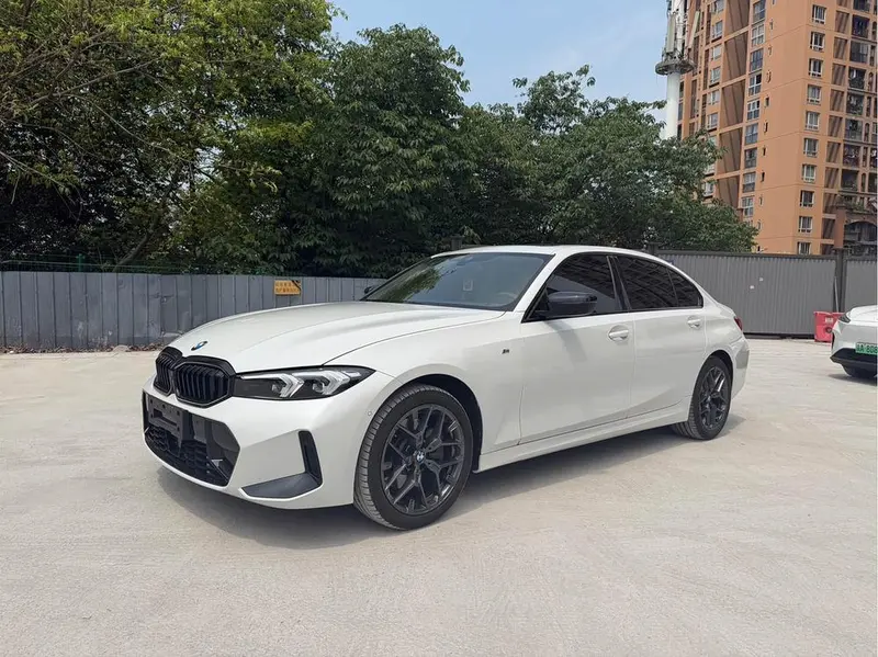 BMW 3-Series, 2025