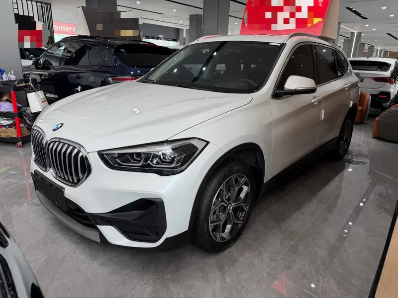 BMW X1 sDrive25Li Leading Version, 2022 — фото 1