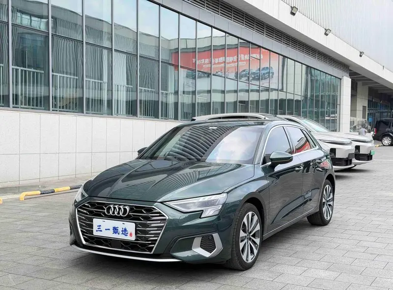 Audi A3 Sportback 35 TFSI Elite Version, 2022 — фото 1