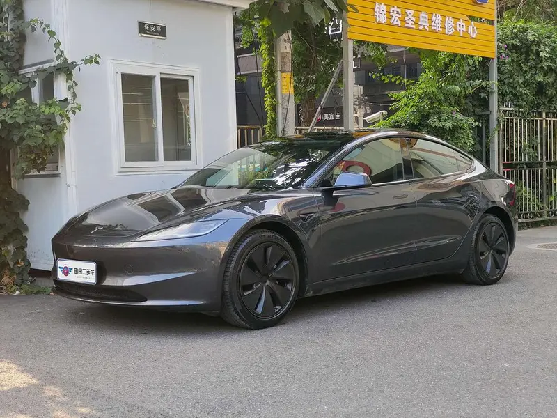 Tesla Model 3, 2023