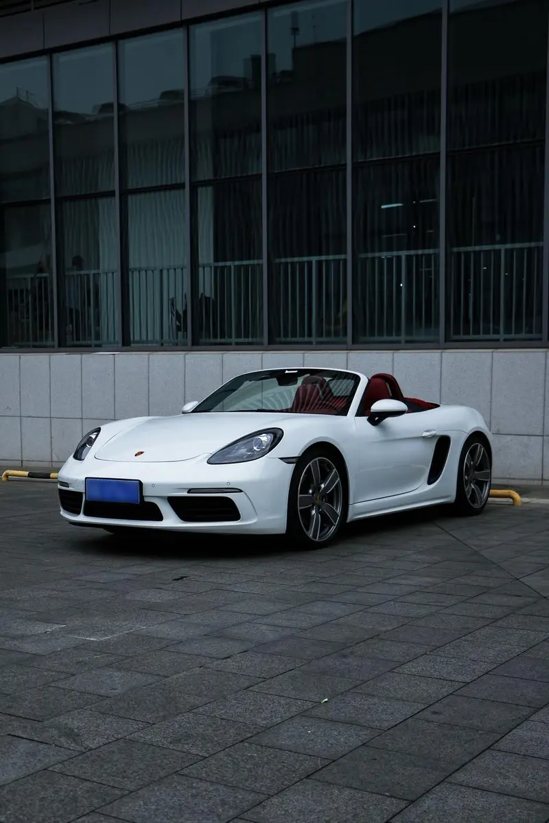 Porsche 718, 2022