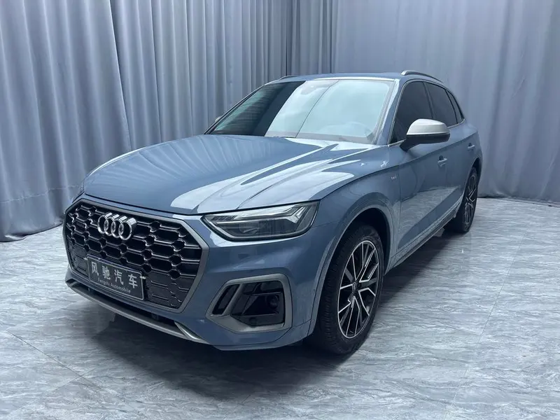 Audi Q5L, 2022