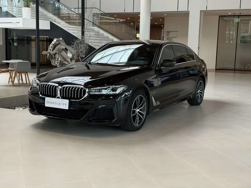 BMW 5-Series 525Li M Sport, 2022 — фото 1
