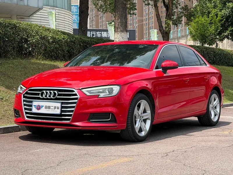 Audi A3 Limousine 35 TFSI Version CN6, 2019 — фото 1