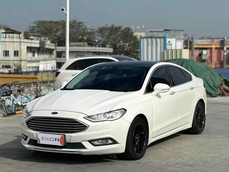 Ford Mondeo EcoBoost 200 Luxury Version, 2017 — фото 1
