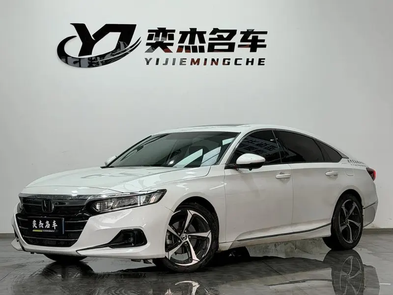 Honda Accord 260TURBO Luxury Edition, 2022 — фото 1