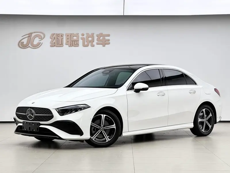 Mercedes-Benz A-Class A 200 L Sport Fashion Edition, 2023 — фото 1