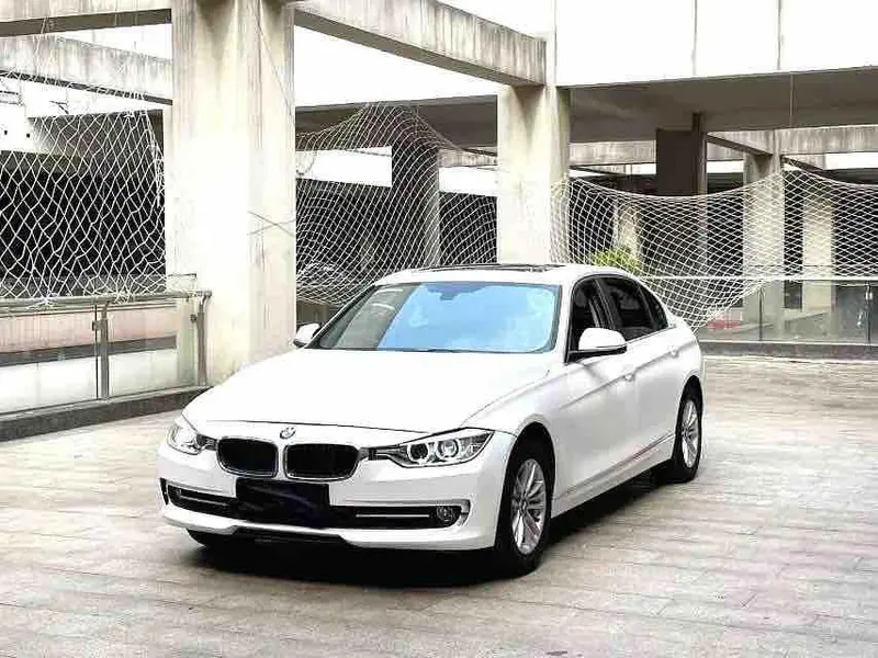 BMW 3-Series, 2013