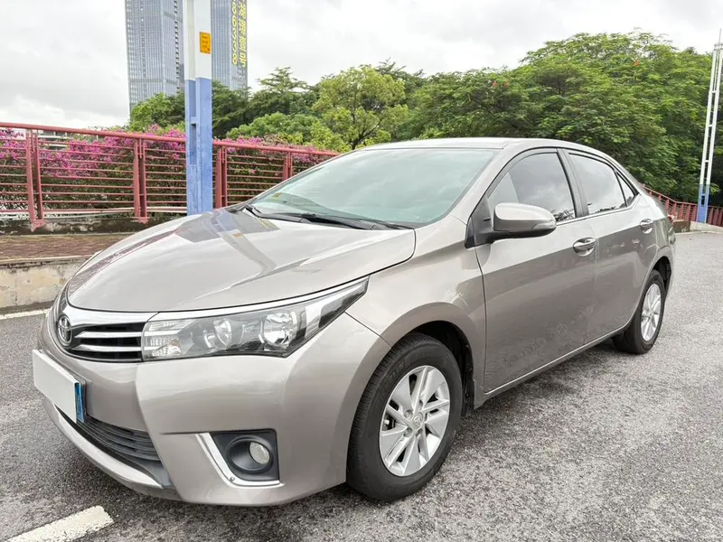 Toyota Corolla 1.6L CVT GL, 2014 — фото 1