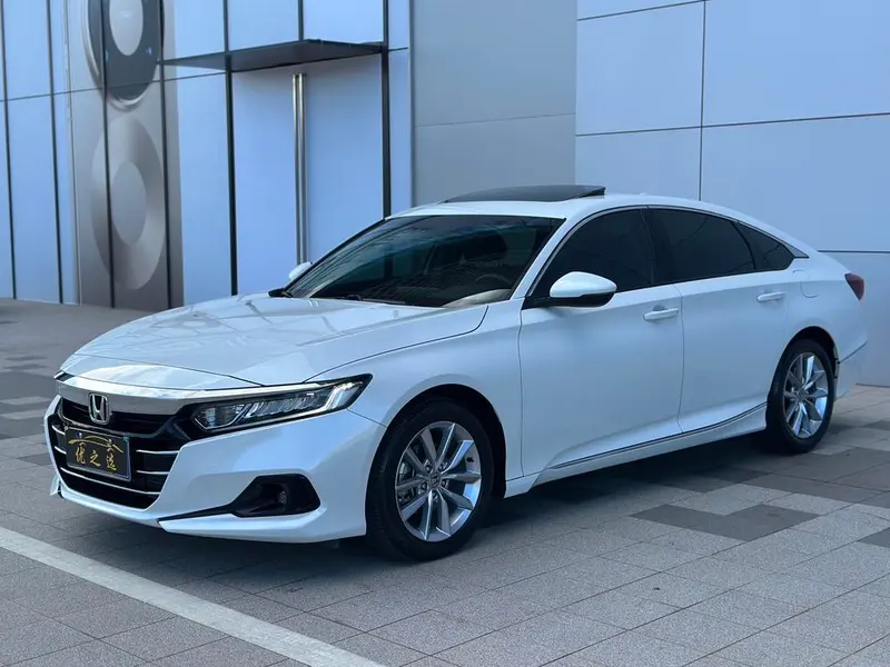 Honda Accord 260TURBO Luxury Edition, 2022 — фото 1