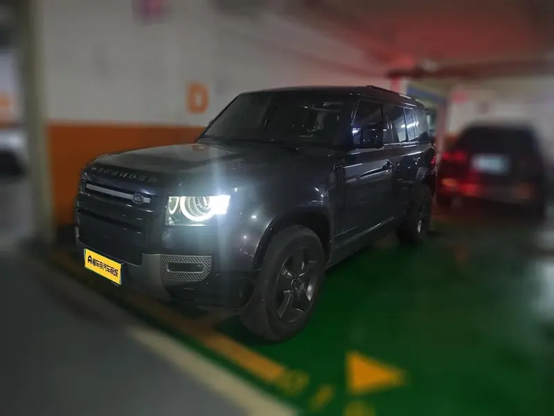Land Rover Defender, 2024