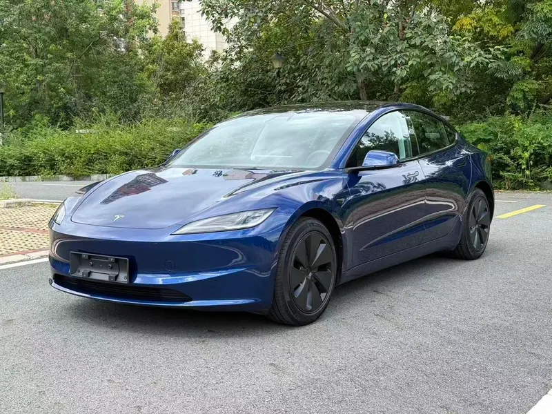 Tesla Model 3, 2023