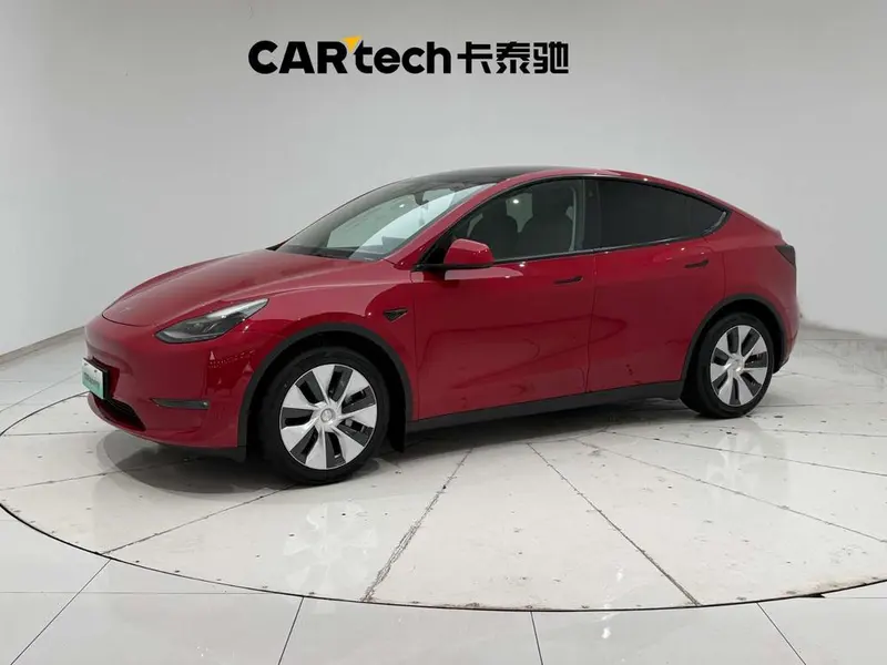 Tesla Model Y, 2021