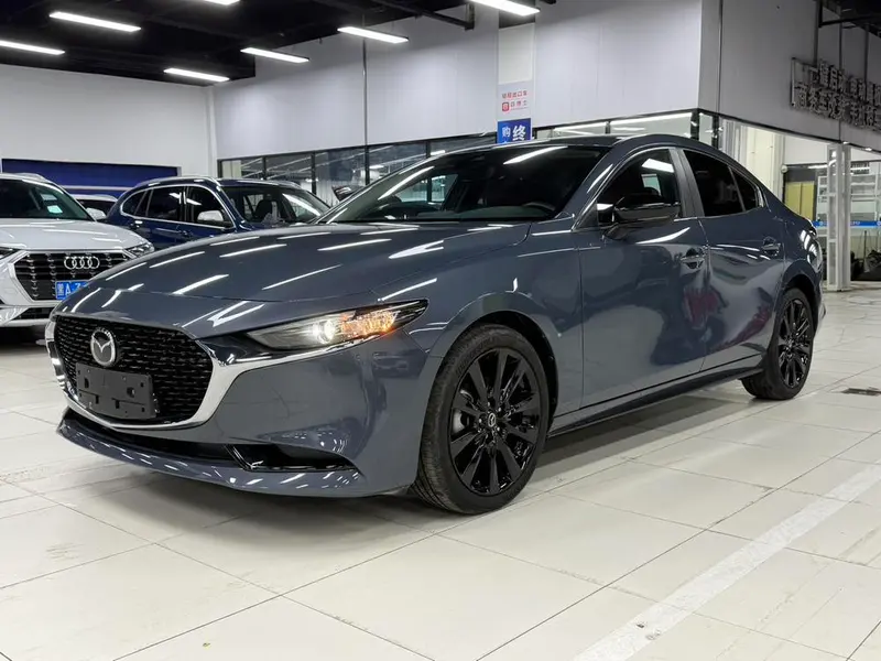 Mazda 3 Axela, 2022