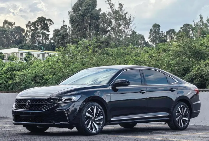 Volkswagen Passat, 2022