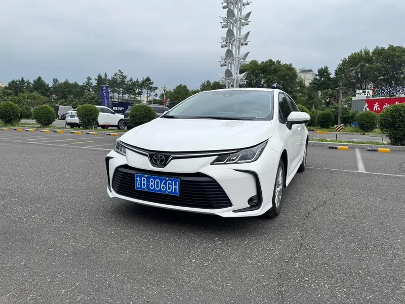 Toyota Corolla 1.2T S-CVT PLUS Edition, 2022 — фото 1