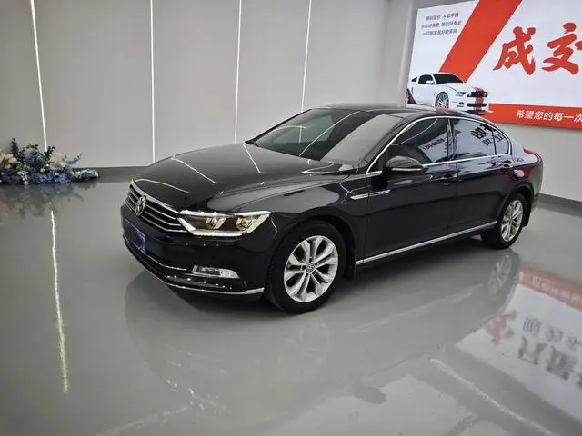 Volkswagen Magotan 330TSI DSG Luxury Version CN5, 2019 — фото 1