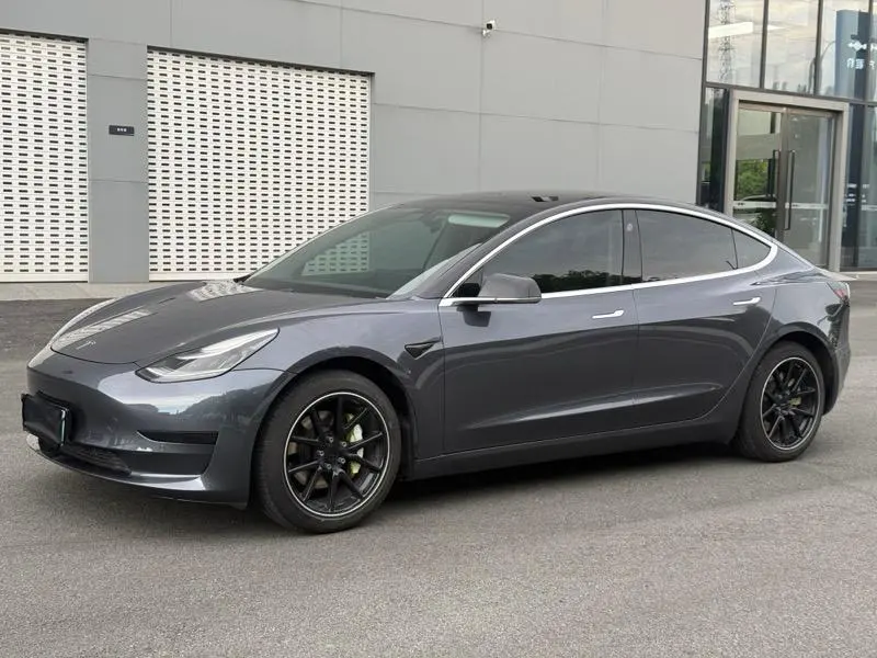 Tesla Model 3, 2020