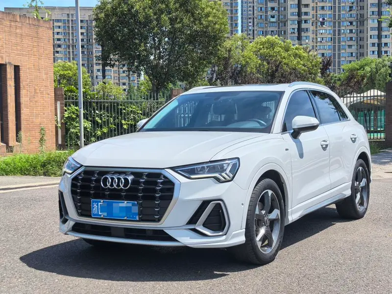Audi Q3 35 TFSI Fashion Version (1.5T), 2023 — фото 1