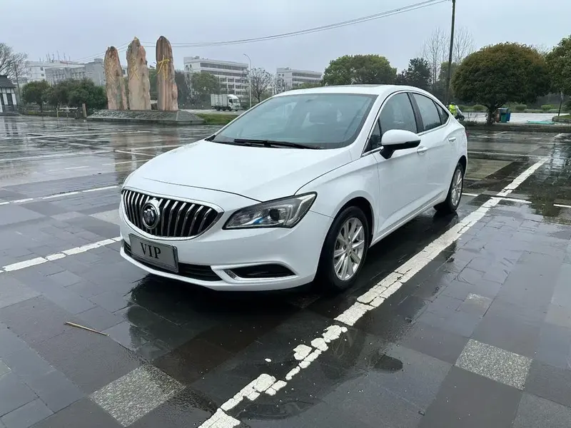 Buick Verano Sedan 20T Dual Clutch Leading Version, 2015 — фото 1