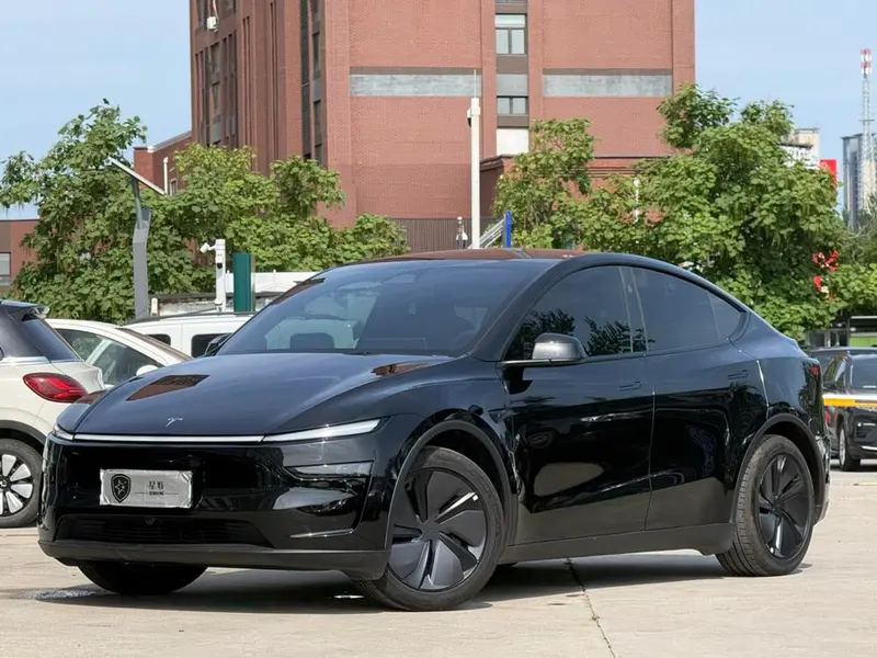 Tesla Model Y, 2026