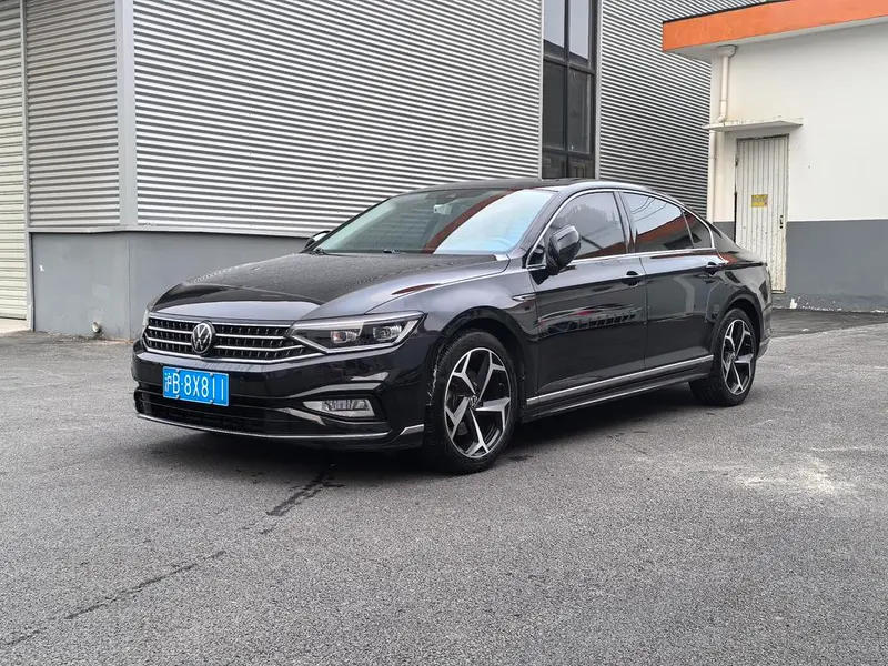 Volkswagen Magotan 200 Anniversary Edition 330TSI DSG Luxury Version, 2023 — фото 1