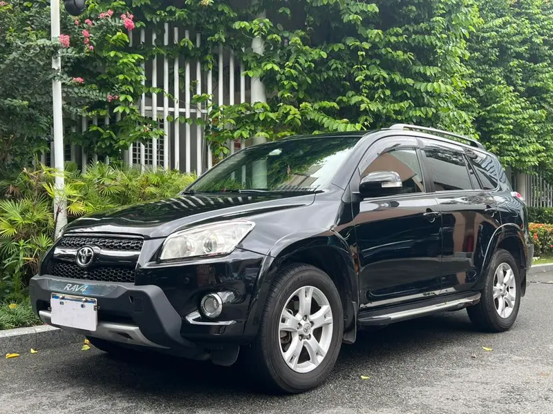 Toyota RAV4 2.4L Auto 4WD Luxury Edition, 2011 — фото 1