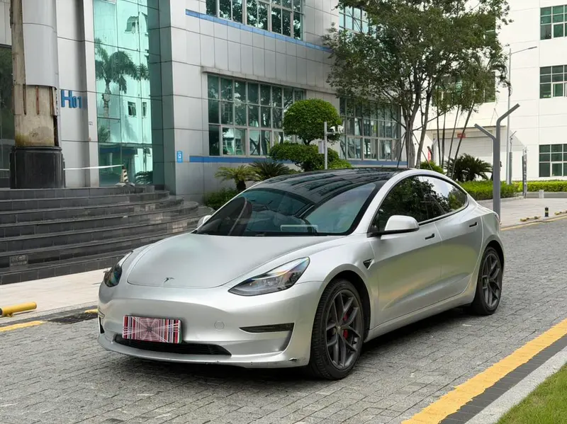 Tesla Model 3, 2021