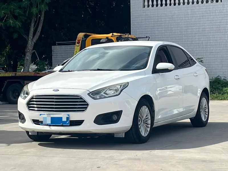 Ford Escort 1.5L Auto Comfort Version, 2015 — фото 1
