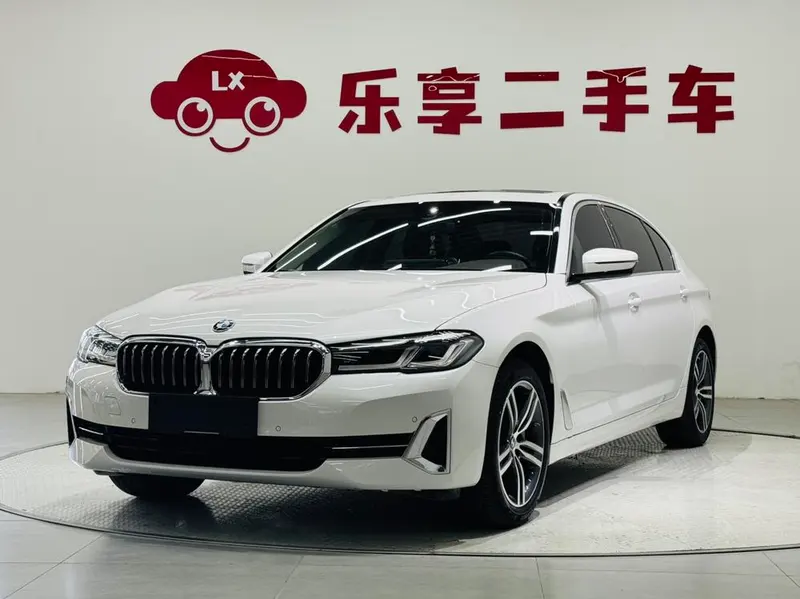 BMW 5-Series, 2023