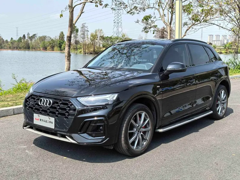 Audi Q5L, 2022