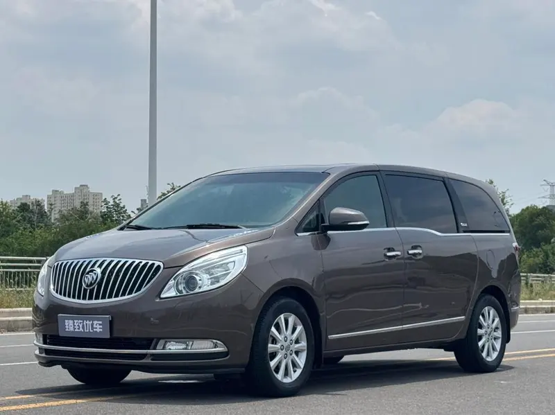Buick GL8, 2011