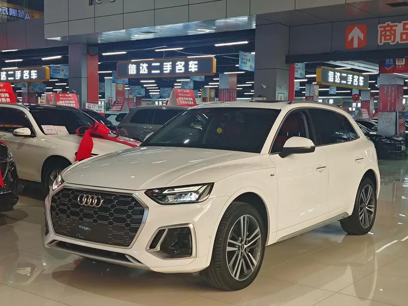 Audi Q5L, 2022