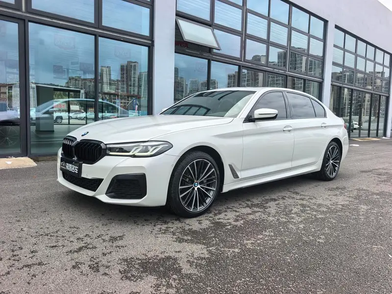 BMW 5-Series, 2021