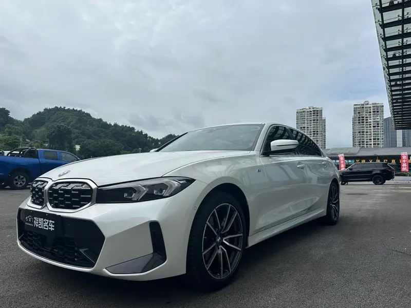 BMW 3-Series, 2025