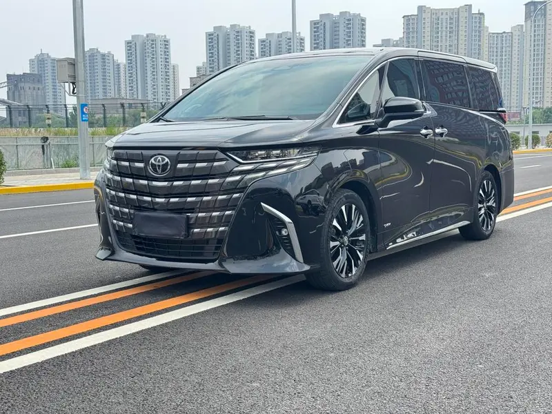Toyota Alphard, 2024