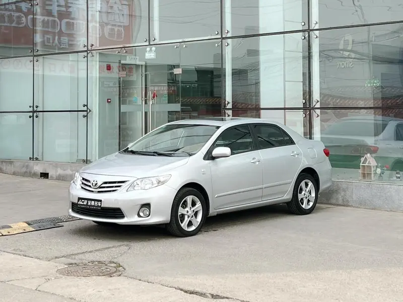 Toyota Corolla 1.8L CVT GL-i, 2011 — фото 1